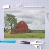 草頭が切れる畑の大きな赤納屋 薄葉紙 (クラフト)