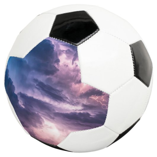 荒れた空 サッカーボール (3/4)