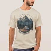 荒野のキャンプ・マウンテン・アウトドア精神を抱擁する Tシャツ (正面)