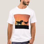 荒馬の夕日シルエット Tシャツ (正面)