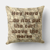 荷車を馬の上に置くな クッション (裏面)