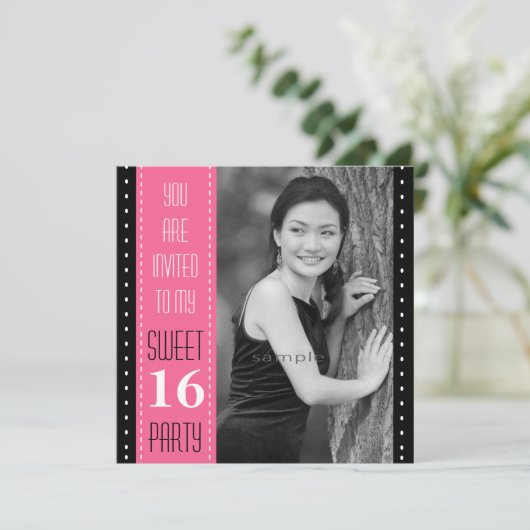 菓子の第16誕生日の黒いピンクの大きい写真 招待状 (スタンド正面)