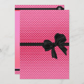 菓子16の誕生日の魅力的なピンクのグリッターの黒の弓 招待状 (正面/裏面)
