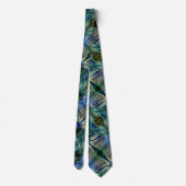 華やかなストライプ緑と青の曲線横の ネクタイ (裏面)