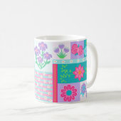 華やかな花のデザイン コーヒーマグカップ (正面右)