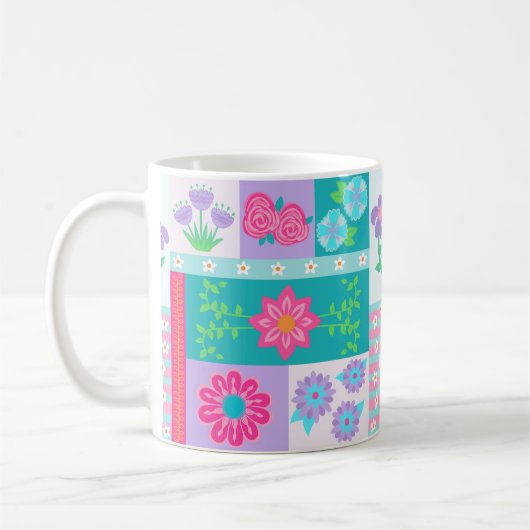 華やかな花のデザイン コーヒーマグカップ (左)
