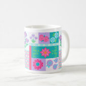 華やかな花のデザイン コーヒーマグカップ (正面右)