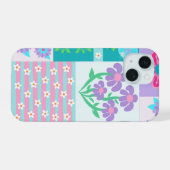 華やかな花のデザイン iPhone 15ケース (裏面横)