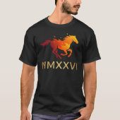 華やかな赤と金の火の馬 Tシャツ (正面)