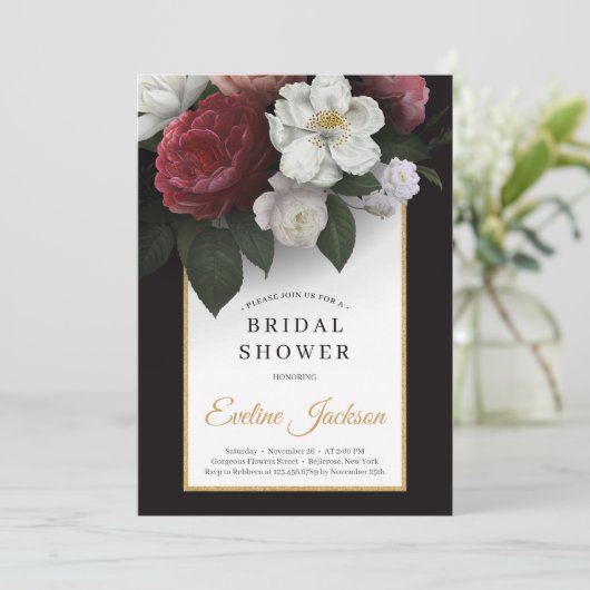 華やかな赤面ピンクのバーゴーニュと白い花模様 招待状 (スタンド正面)