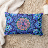 華美で青い花の振動万華鏡のように千変万化するパターンの芸術 ランバークッション (ブランケット)