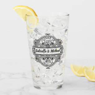 華美なヴィンテージフレームのカスタムを結婚することは名前をつなぎま タンブラーグラス