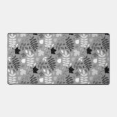 落ちた離れグレーのビッグパターン白黒 デスクマット (正面)