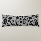 落ちた離れグレー上の大きいパターン黒 ボディピロー (裏面)