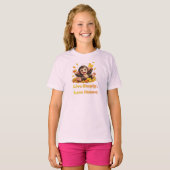 落ちる紅葉で遊ぶ幸せなかわいいサル Tシャツ (正面フル)