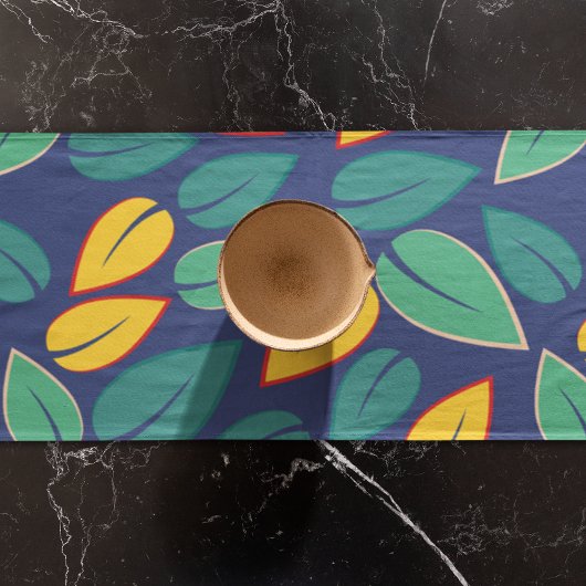 落ちる緑と黄葉色のパターン ショートテーブルランナー