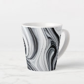 落ち着いたインクの渦巻き大理石 – タイムレスエレガンス カフェラテマグ (右アングル)