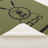 落ち着いたマカビーの盾と槍 シェルパブランケット (3/4)