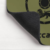 落ち着いたマカビーの盾と槍 マウスパッド (コーナー)