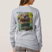 落ち着いた雰囲気 | トラウトクリークのシーンの鹿とビーバー Tシャツ (裏面)