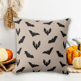 落ち着いた黒いお化けのこうもり ハロウィーン ヴィンテージ クッション