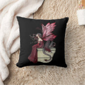 『落ち着きのないルビーのドラゴンと妖精』クッション クッション (ブランケット)