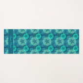 落ち着くティール(緑がかった色)シーシェルサンドドルとサンゴ ヨガマット (正面(横))