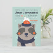 落ち着く |かわいい冬のアライグマ誕生日パーティー 招待状 (スタンド正面)