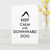 落ち着け、そして下向きの犬のポーズ カード (黄色い花)
