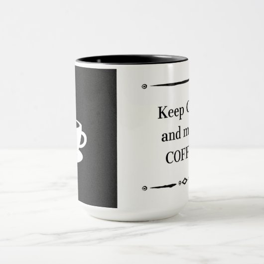 落ち着保いてコーヒーを入れる マグカップ (中央)