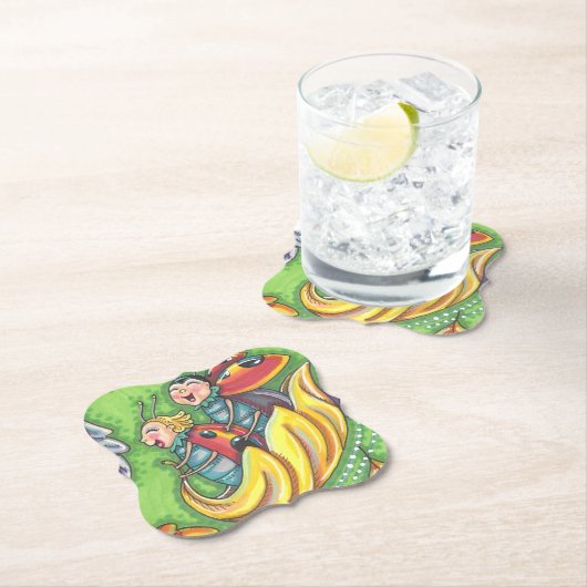 落下する紅葉、おもしろいバグに乗るラディバグ ペーパーコースター (インサイチュ)