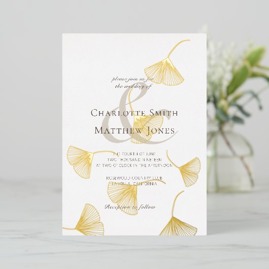 落下金ゴールドイチョウ葉ゴのエレガントな結婚式 箔招待状 (立ち正面)