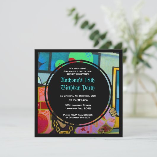 落書きのカッコいいの顔の誕生日の招待状 招待状 (スタンド正面)