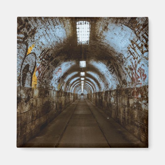 落書きマグネット付き空き列車トンネル マグネット (正面)