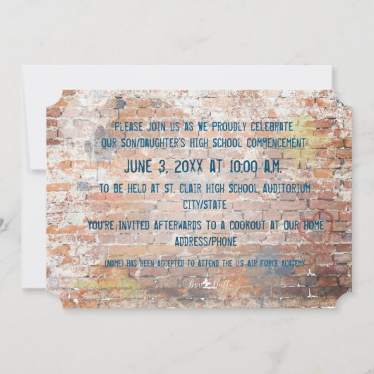 落書きレンガの壁のグラード発表フォトカード 招待状 (裏面)
