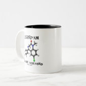 落着かないののためのジアゼパム(化学分子) ツートーンマグカップ (正面左)