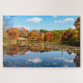 落葉樹に囲まカラフルれた池 ジグソーパズル
