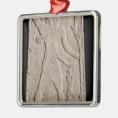 落雷を用いる嵐神のバアル メタルオーナメント (左)