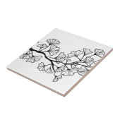 葉が付いている黒いイチョウの木 タイル (側面)