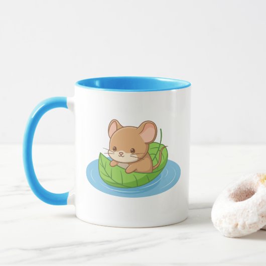 葉っぱのボートに乗ったかわいいネズミ マグカップ (ドーナツ)