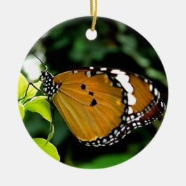 葉にオレンジ、黒と白の蝶 セラミックオーナメント