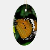 葉にオレンジ、黒、白の蝶 セラミックオーナメント (右)
