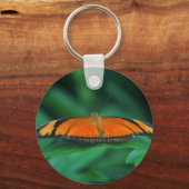 葉に鮮やかなオレンジと黒い蝶 キーホルダー (正面)