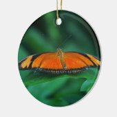 葉に鮮やかなオレンジと黒い蝶 セラミックオーナメント (左)