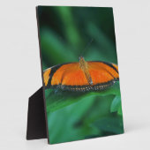 葉に鮮やかなオレンジと黒い蝶 フォトプラーク (側面)