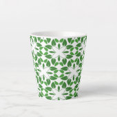 葉のパターン、のパター葉ン、緑の葉 カフェラテマグ (正面)