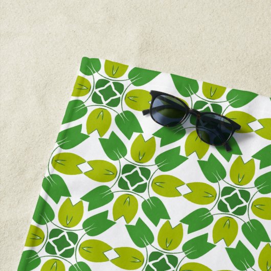 葉のパターン、のパター葉ン、緑の葉 ビーチタオル (インサイチュ)