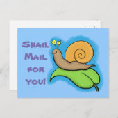 葉の上にかわいいハッピーマンガカタツムリ ポストカード (正面/裏面)