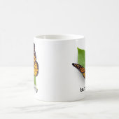 葉の中の蝶、昆虫 コーヒーマグカップ (中央)