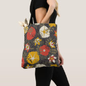 ～葉の暗い背景に描かれた漫画のと花 トートバッグ (クローズアップ)